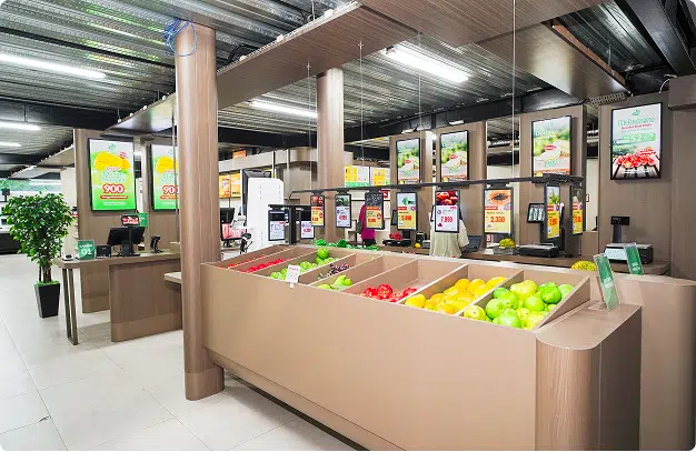 FRUIT HALL 3